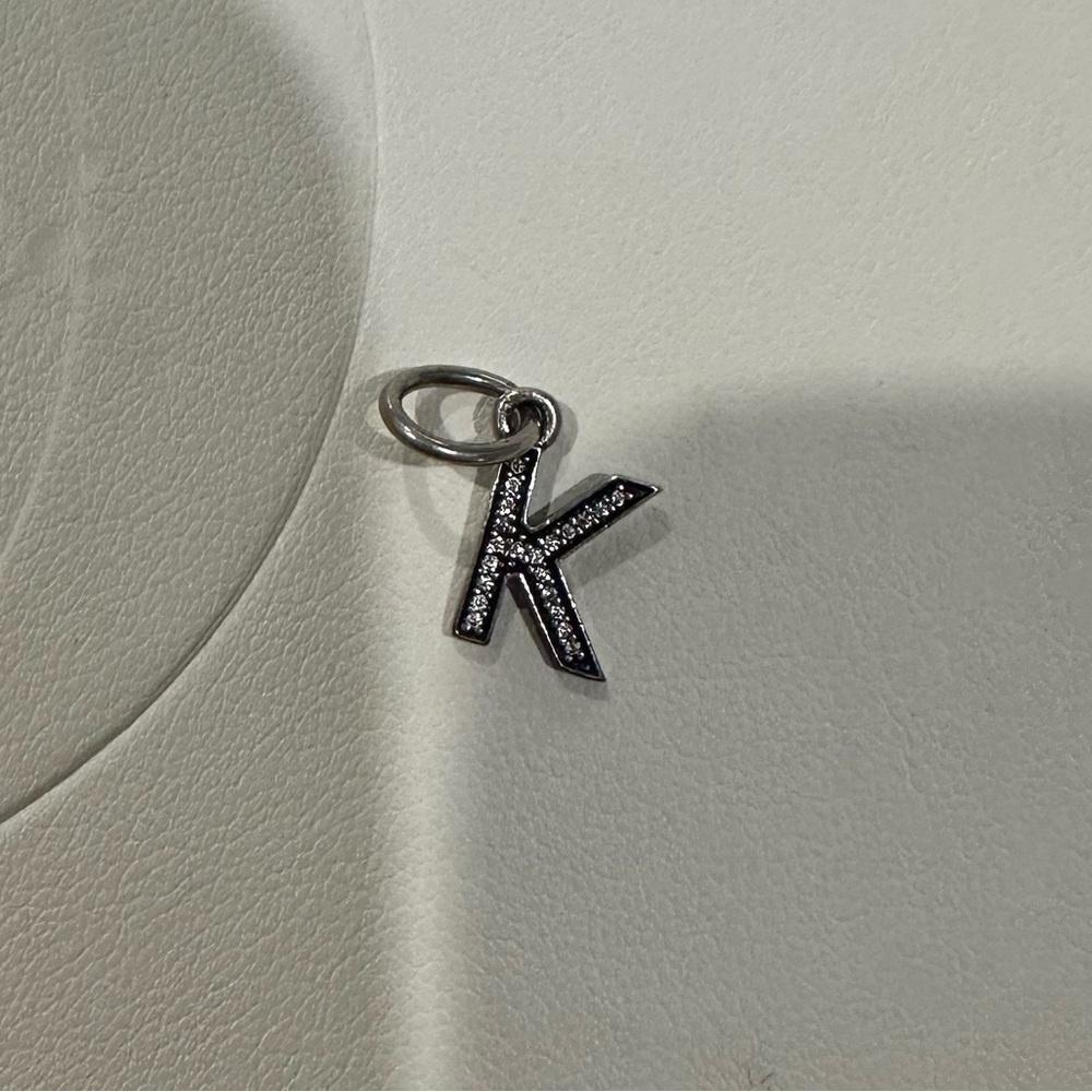 Pandora k charm